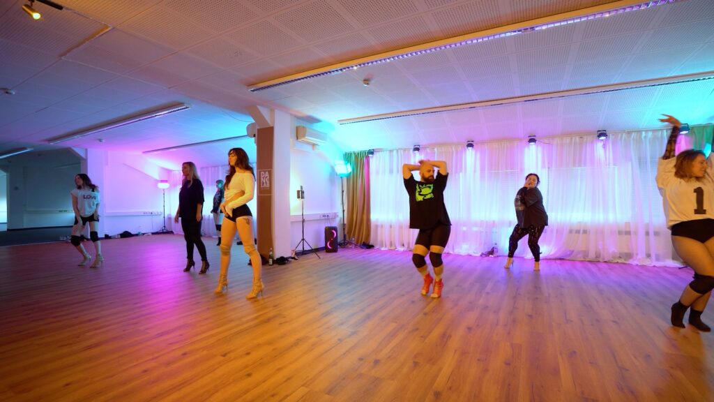 Instagram post from dance_lab_by_inna. This post is in position 8.