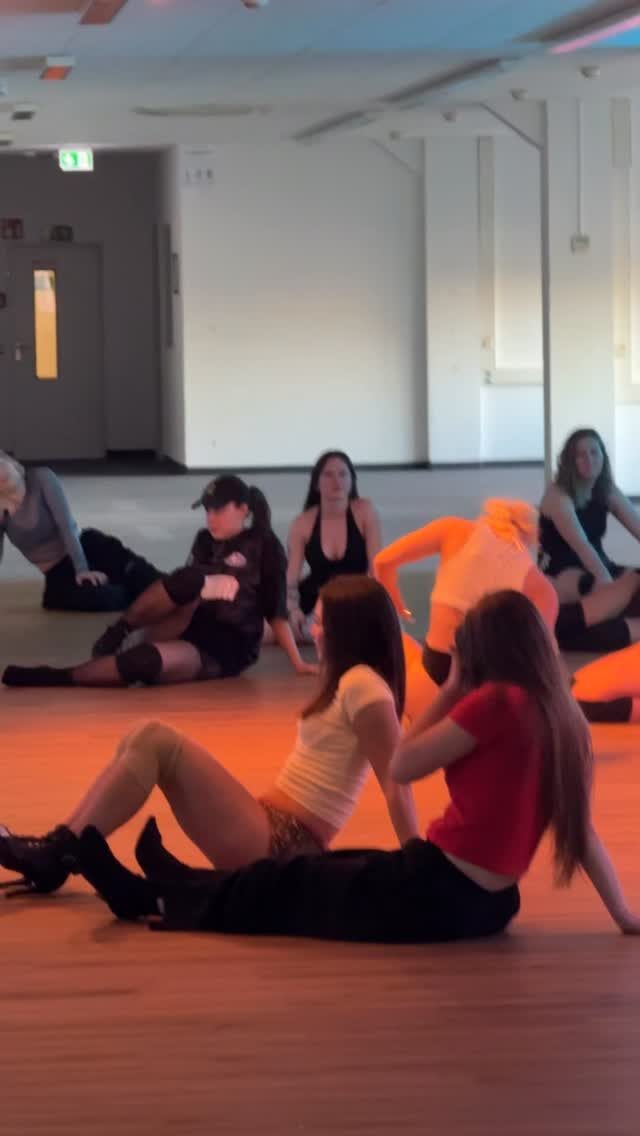 Instagram post from dance_lab_by_inna. This post is in position 1.