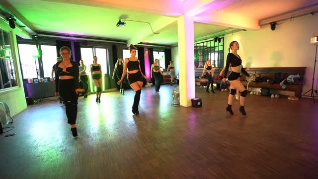 Instagram post from dance_lab_by_inna. This post is in position 4.